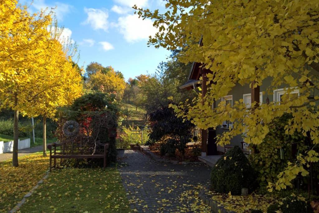 Entspannen im Grünen, Ferienwohnung mit eigenem Garten Keilberg Exterior foto